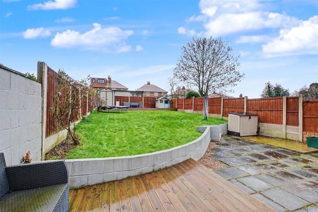 Property photo 3 of 27 Garden_2.Jpeg