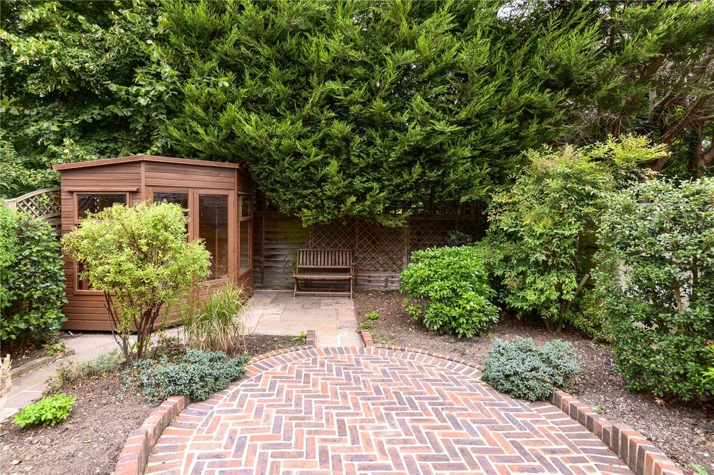 Property photo 2 of 13 Picture No. 11