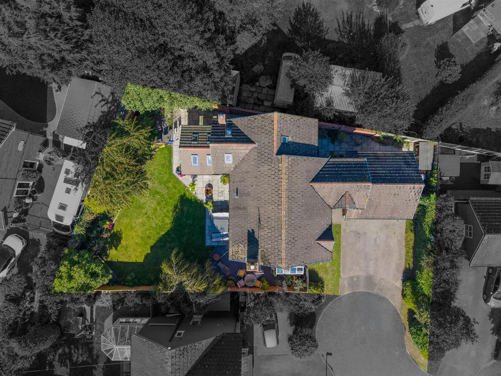 Property photo 3 of 42 7Glebeclosedrone-2.Jpg