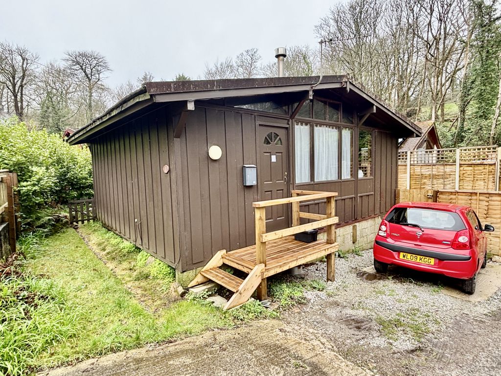 Property photo 1 of 10 2Â Bedroom Bungalow For Sale