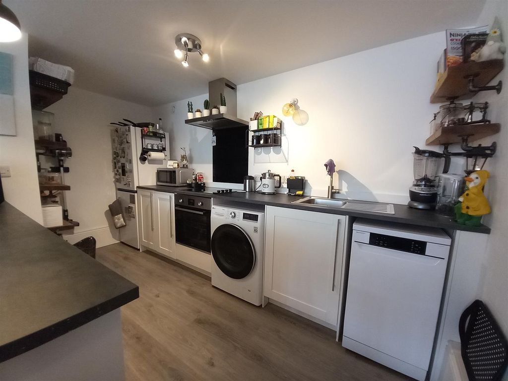 Property photo 3 of 8 Ap[Artment 11 Kitchen.Jpg