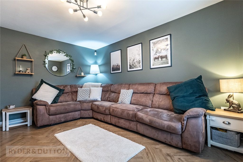 Property photo 3 of 30 Living Room