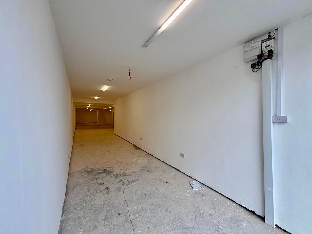 Property photo 3 of 5 3Ae76A42-ba7E-4E47-Ae48-F4ba57530ba8