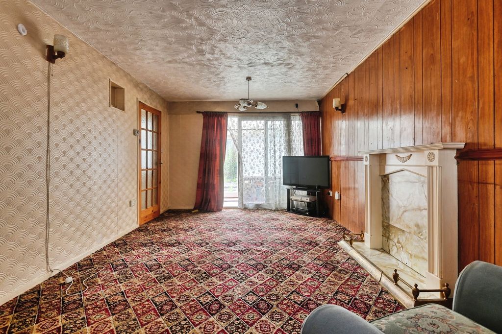 Property photo 3 of 16
