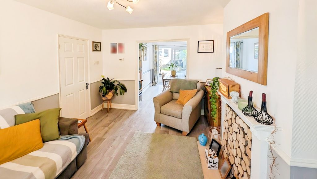 Property photo 2 of 18 Pbox-Img.Jpg