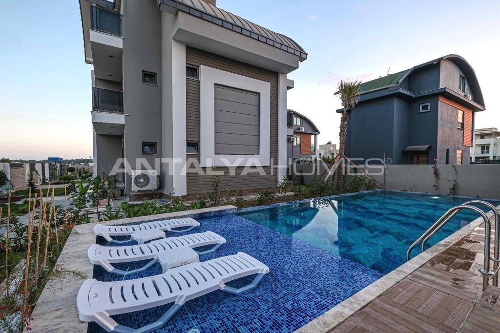 Property photo 2 of 45