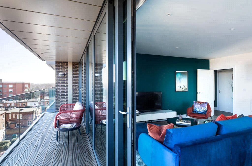 Property photo 2 of 10 Balcony