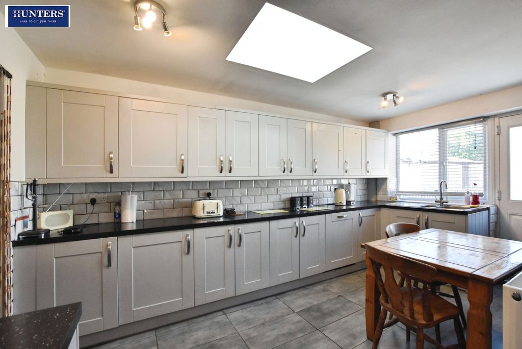 Property photo 2 of 19 Kitchen / Diner