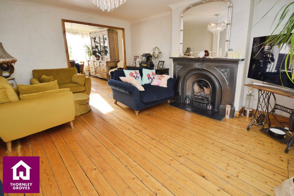 Property photo 2 of 21 Living Room