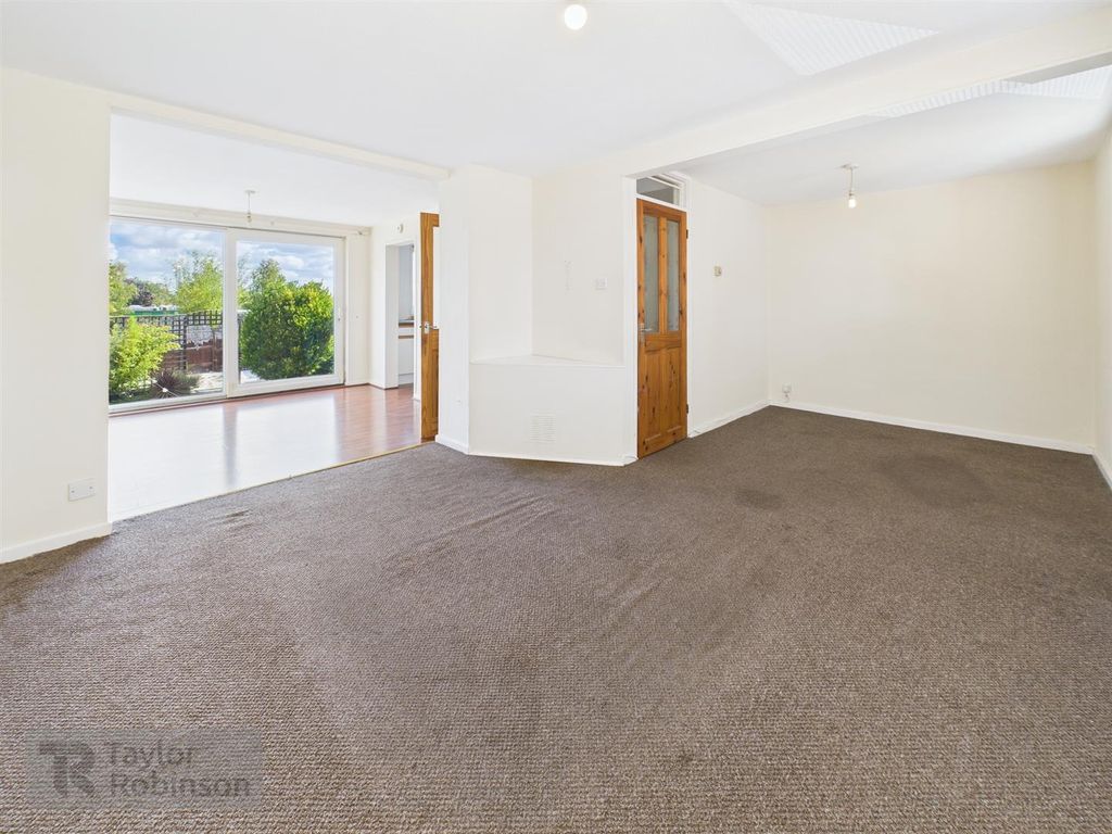 Property photo 2 of 16 Cam02600G0-Pr0543-Still015.Jpg