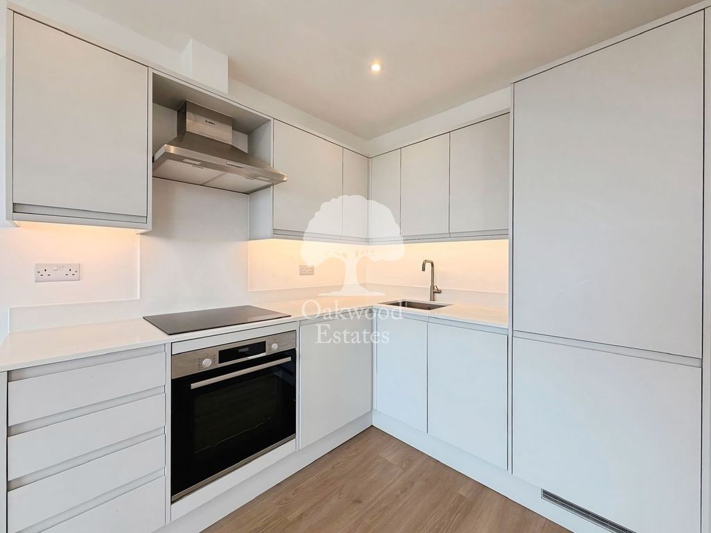 Property photo 2 of 8 Kitchen