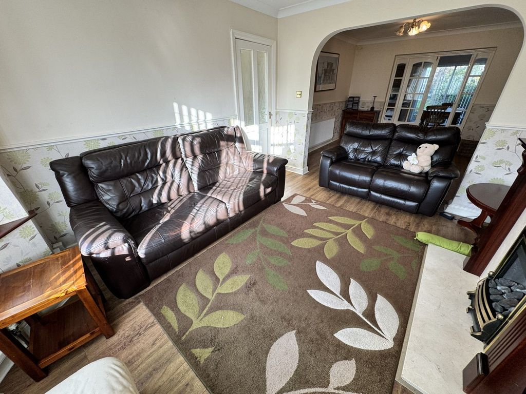 Property photo 3 of 26