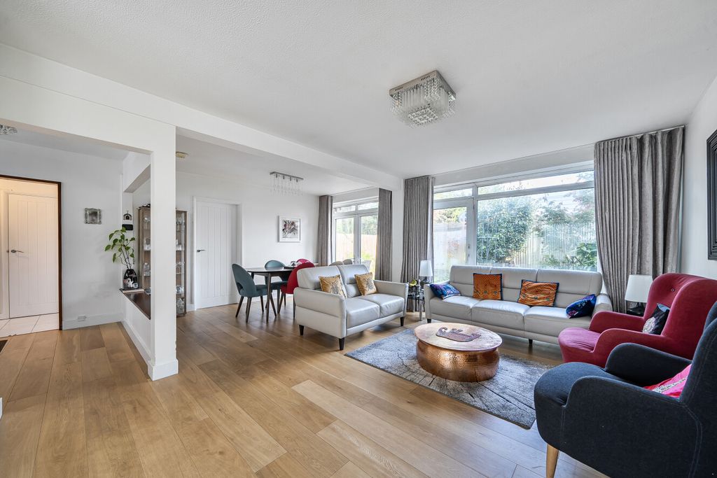 Property photo 2 of 20 1434802-14-69c55E...