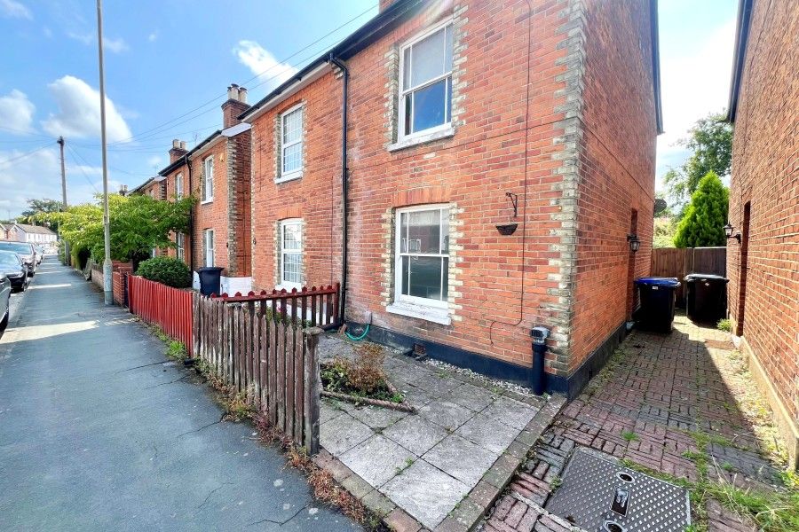 Property photo 1 of 9