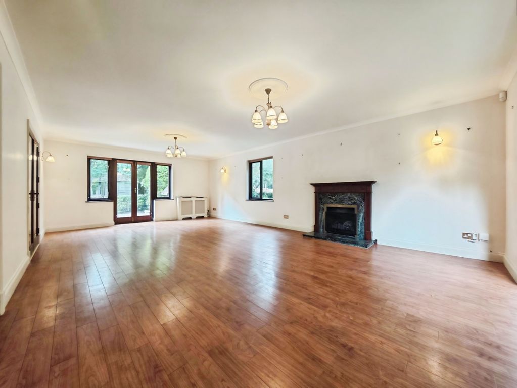 Property photo 3 of 35 Pbox-Img.Jpg