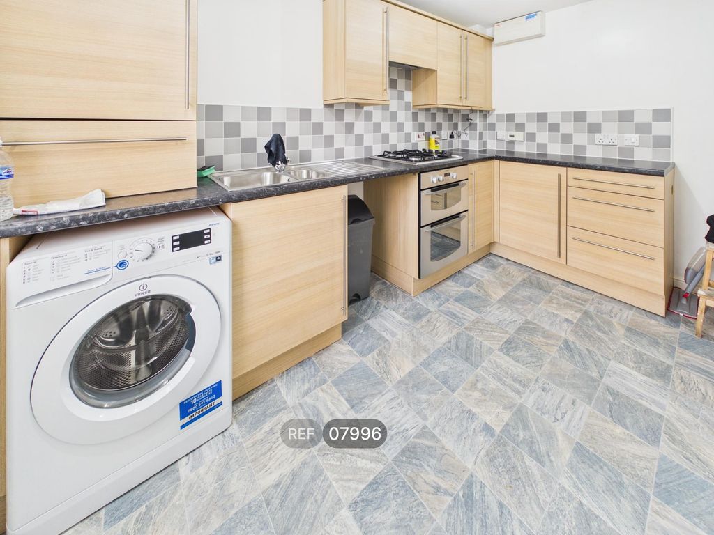 Property photo 2 of 12 Kitchen