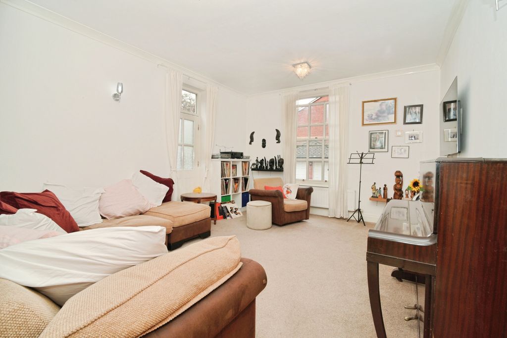 Property photo 3 of 16 Reception Room