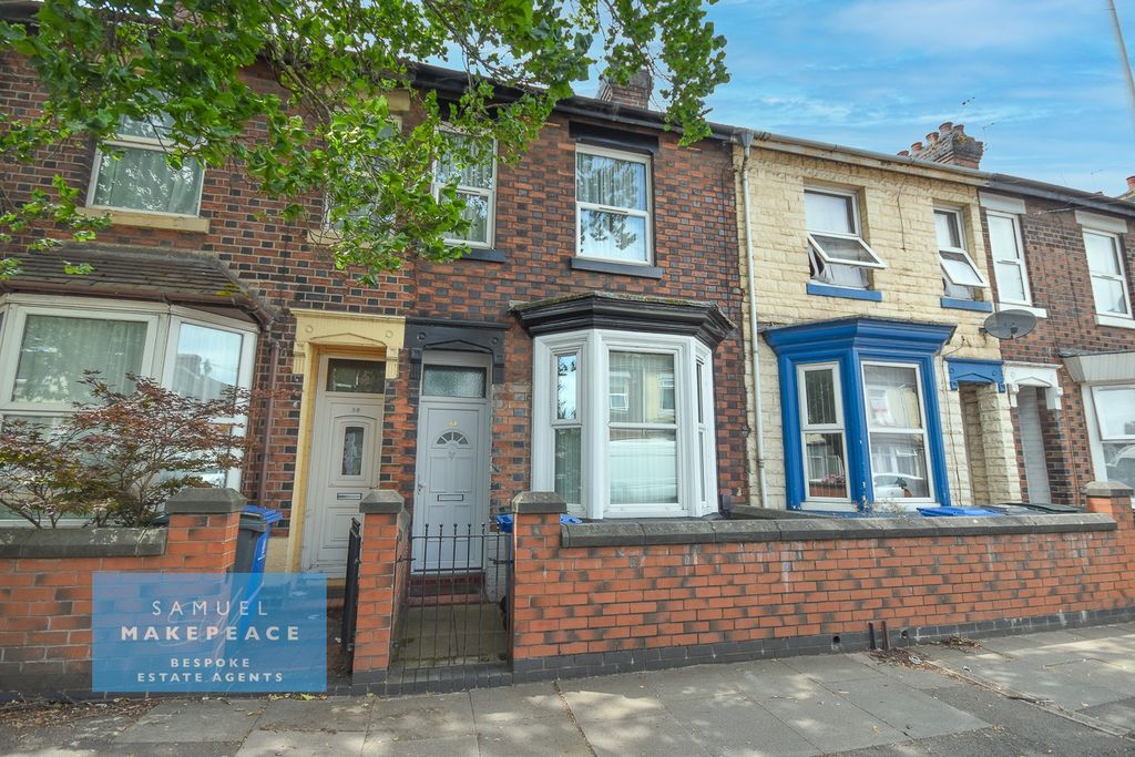 Property photo 1 of 15 Large Two Bedroom Terraced Property With No Upward Chain!