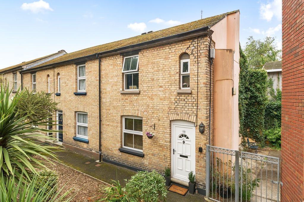 Property photo 1 of 11 1342975-1-68A47Bce65193-Arw