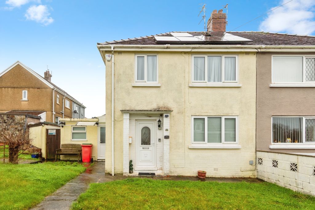 Property photo 2 of 18