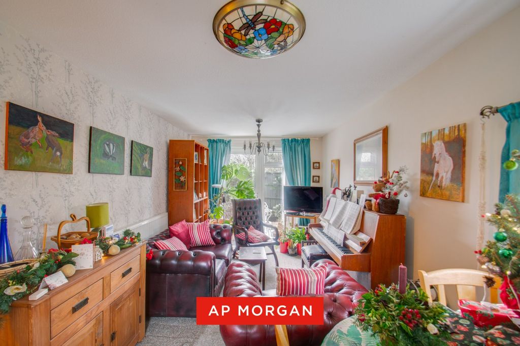 Property photo 2 of 11 Picture No. 20