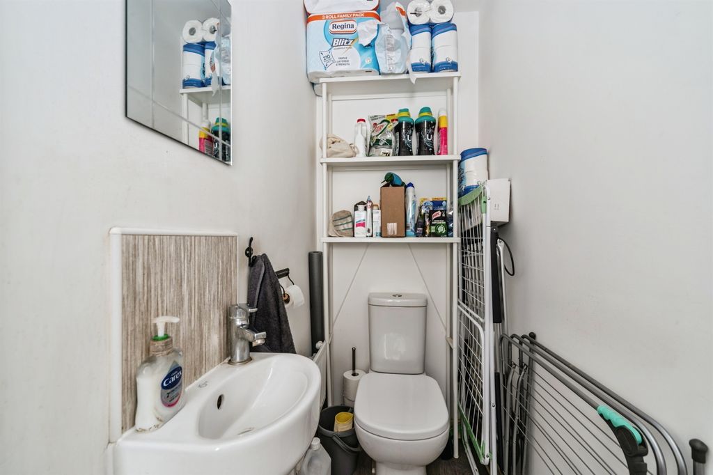 Property photo 3 of 19