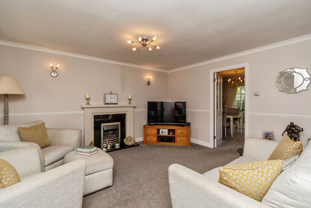 Property photo 2 of 22 Pbox-Img.Jpg