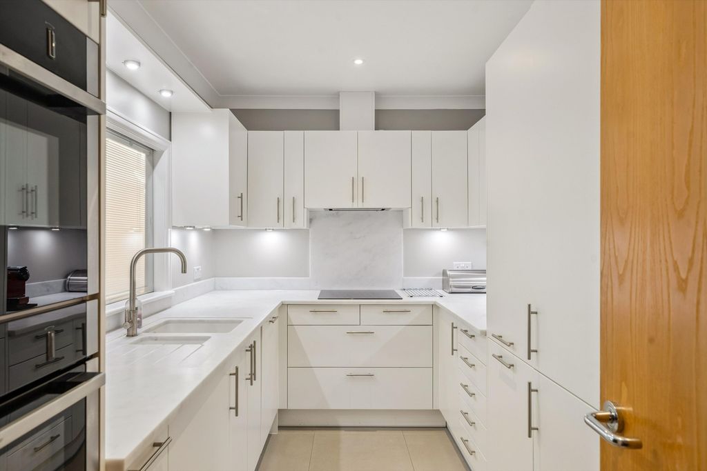 Property photo 3 of 15 Image