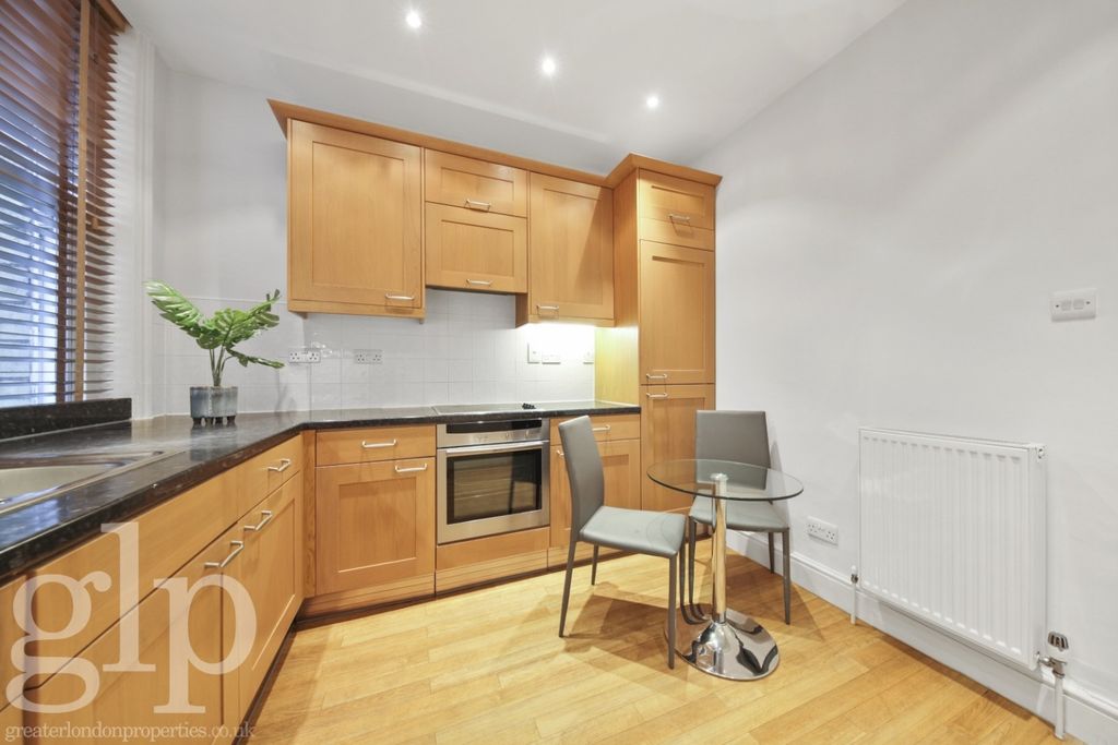 Property photo 3 of 13 4404832