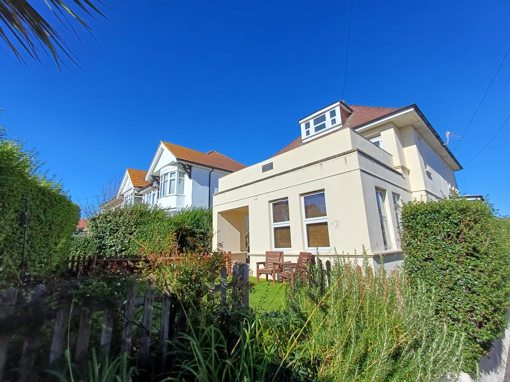 Property photo 1 of 13 1000014280