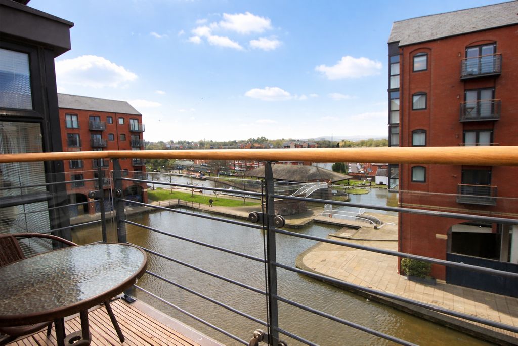 Property photo 2 of 9 Picture No. 10