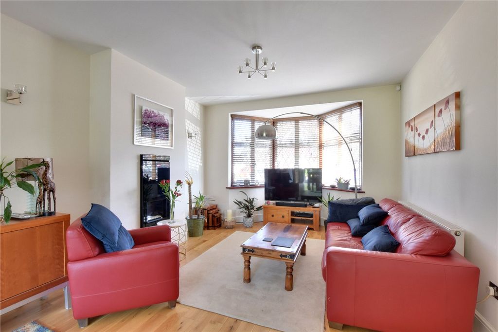 Property photo 3 of 25 Picture No. 15