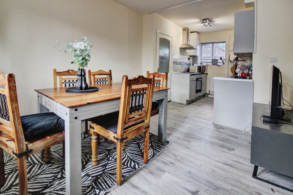 Property photo 2 of 12 Dining Area