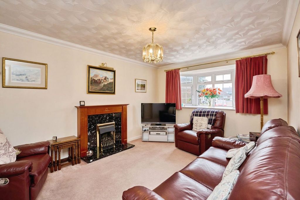 Property photo 2 of 19