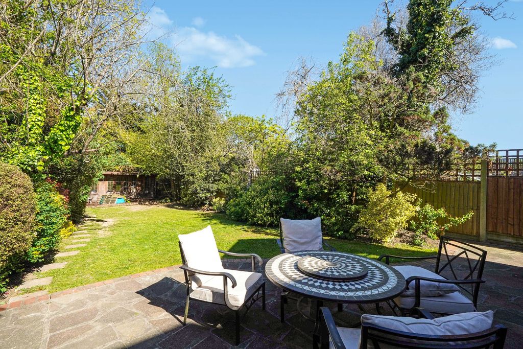Property photo 2 of 21 5093754