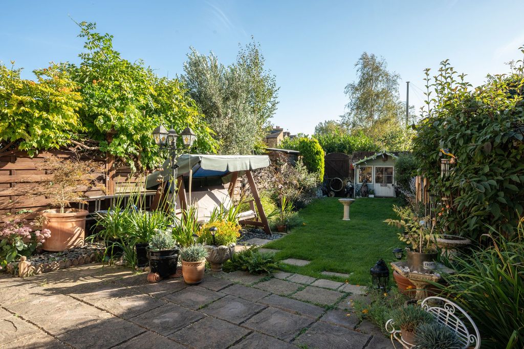 Property photo 2 of 10