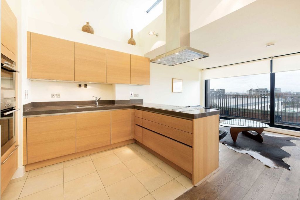 Property photo 3 of 6