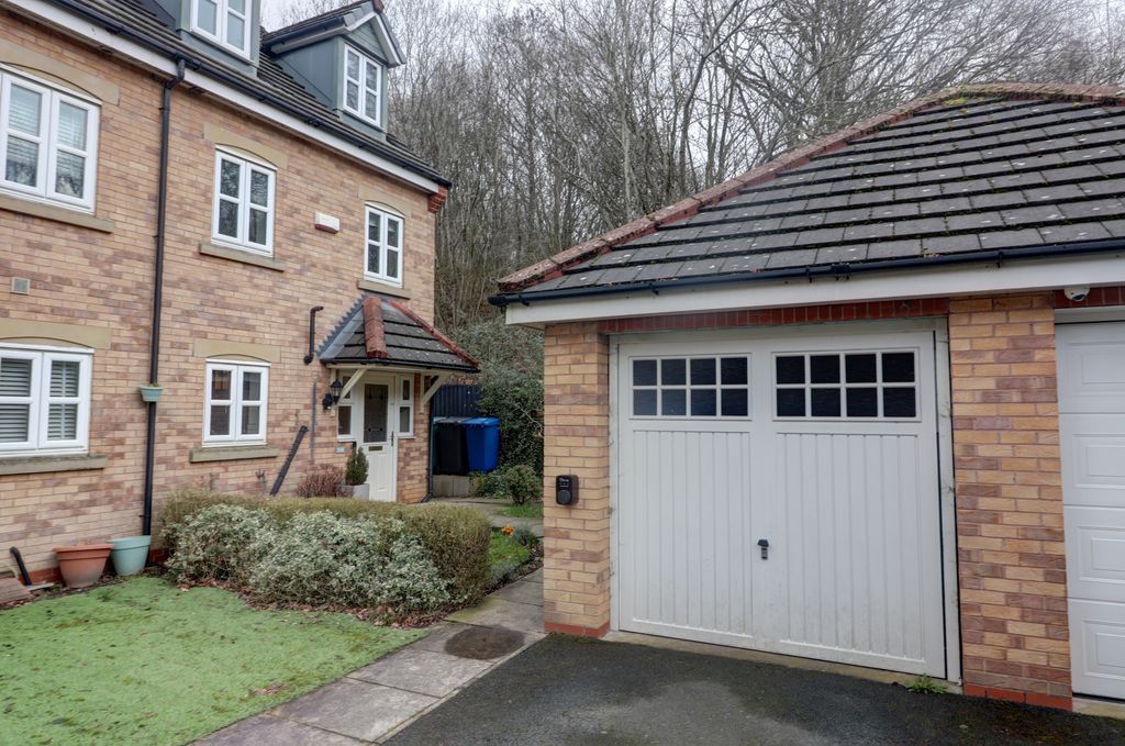 Property photo 1 of 21 Front External