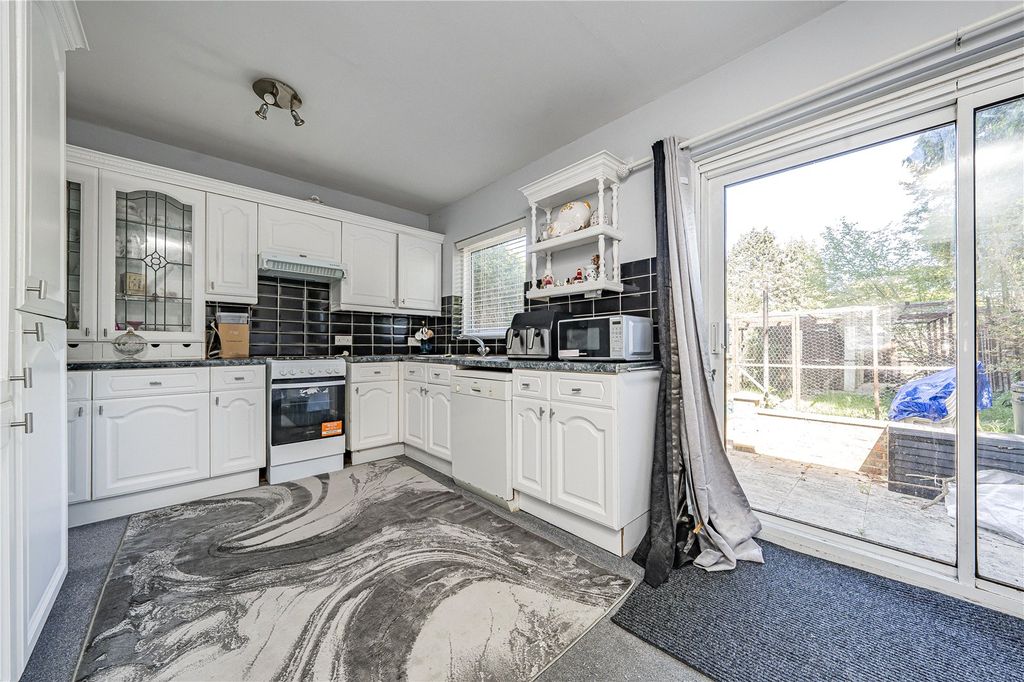 Property photo 3 of 15 Picture No. 18