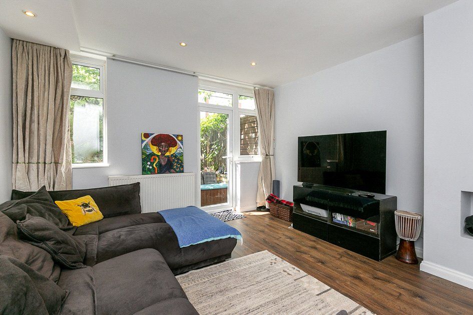 Property photo 2 of 12 Picture No. 10