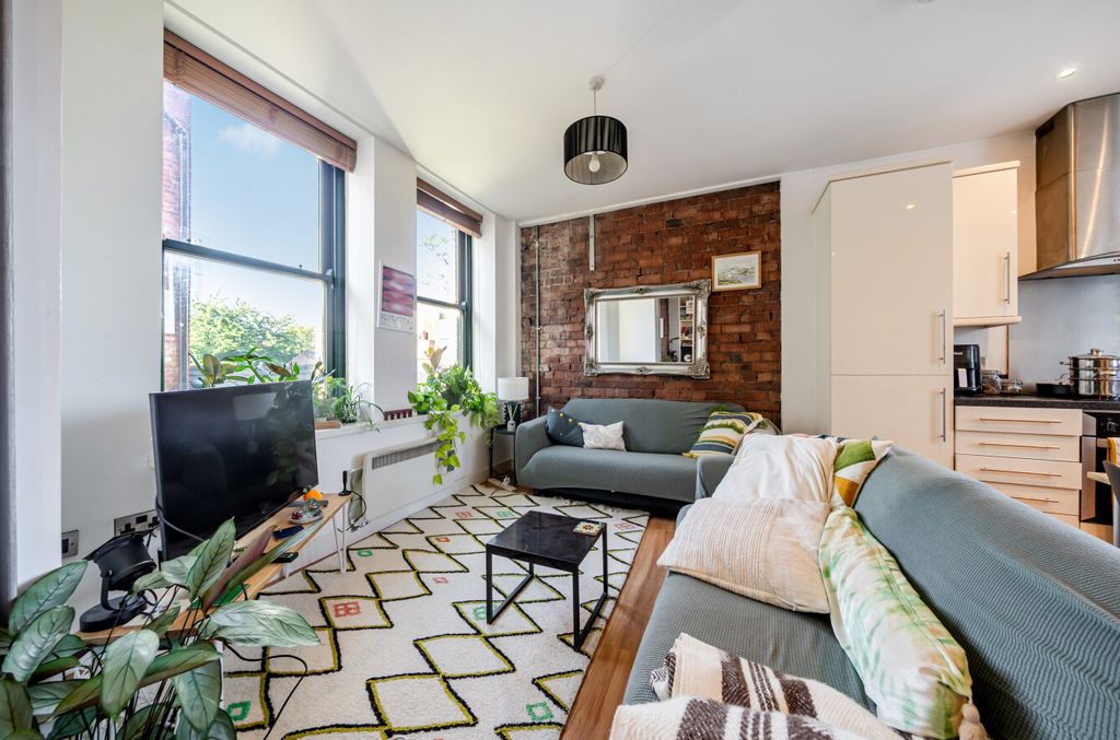 Property photo 3 of 15 1530999-3-1A139c3...