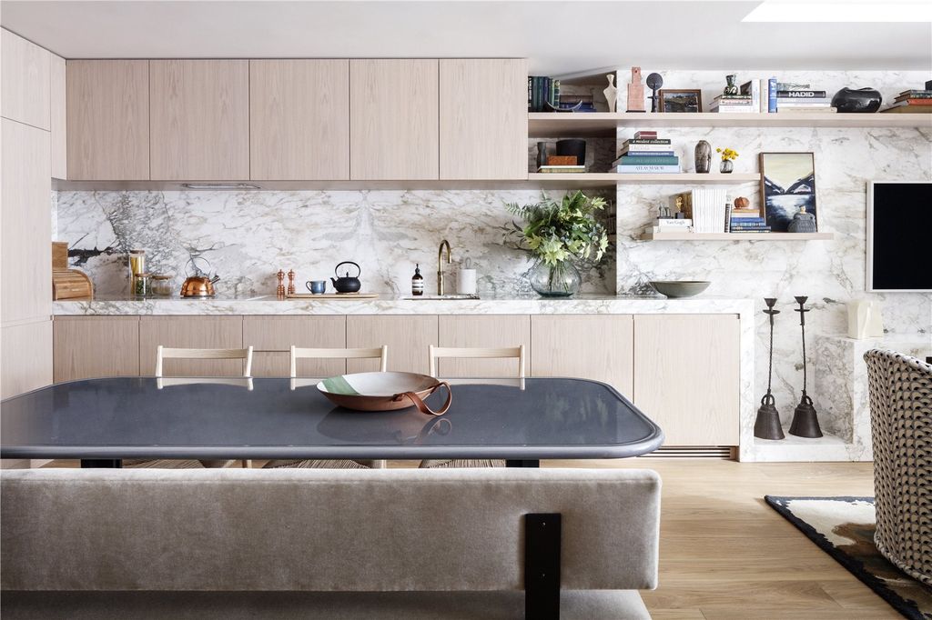 Property photo 3 of 15 Kitchen