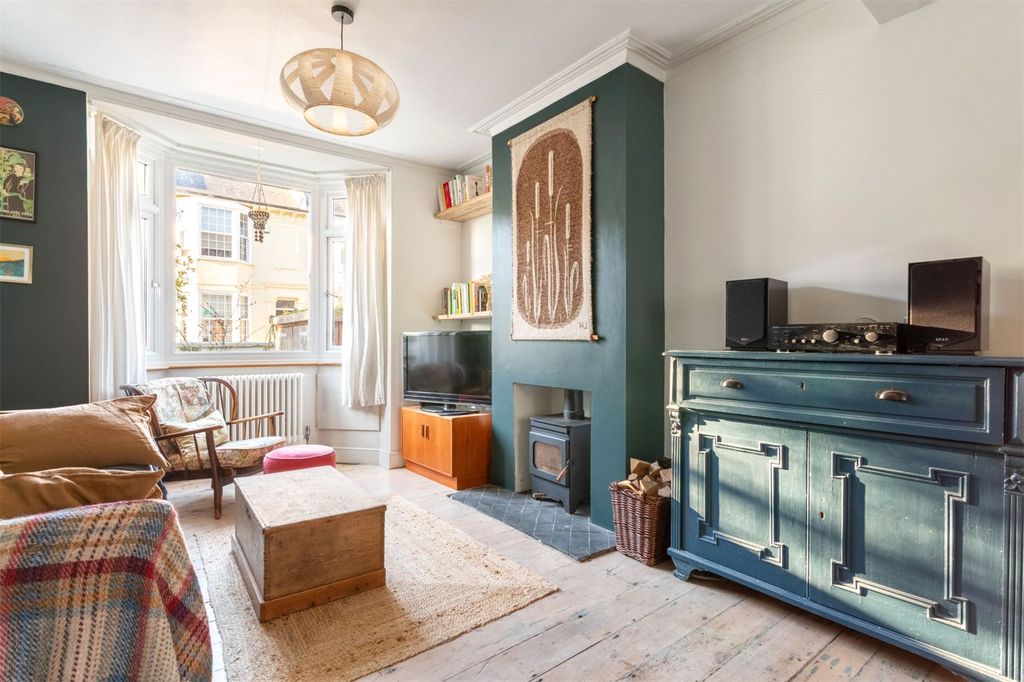 Property photo 2 of 15 Picture No. 33