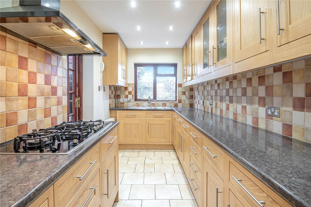 Property photo 2 of 11 Picture No. 04