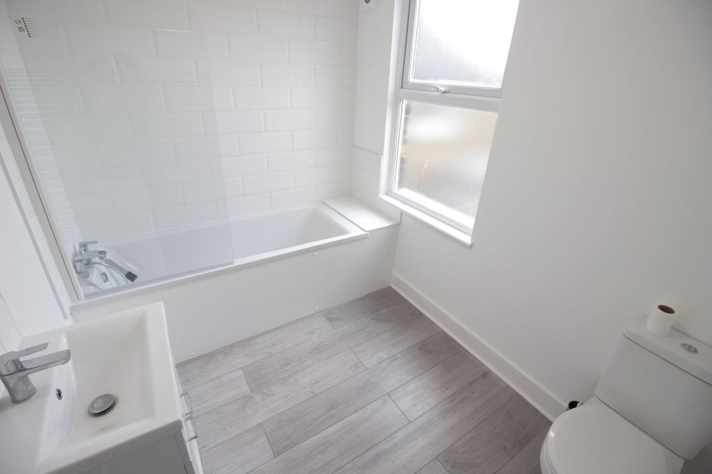 Property photo 2 of 5 Bathroom