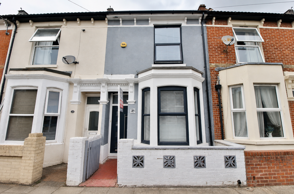 Property photo 1 of 17
