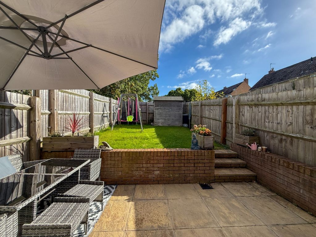 Property photo 2 of 25 4387995