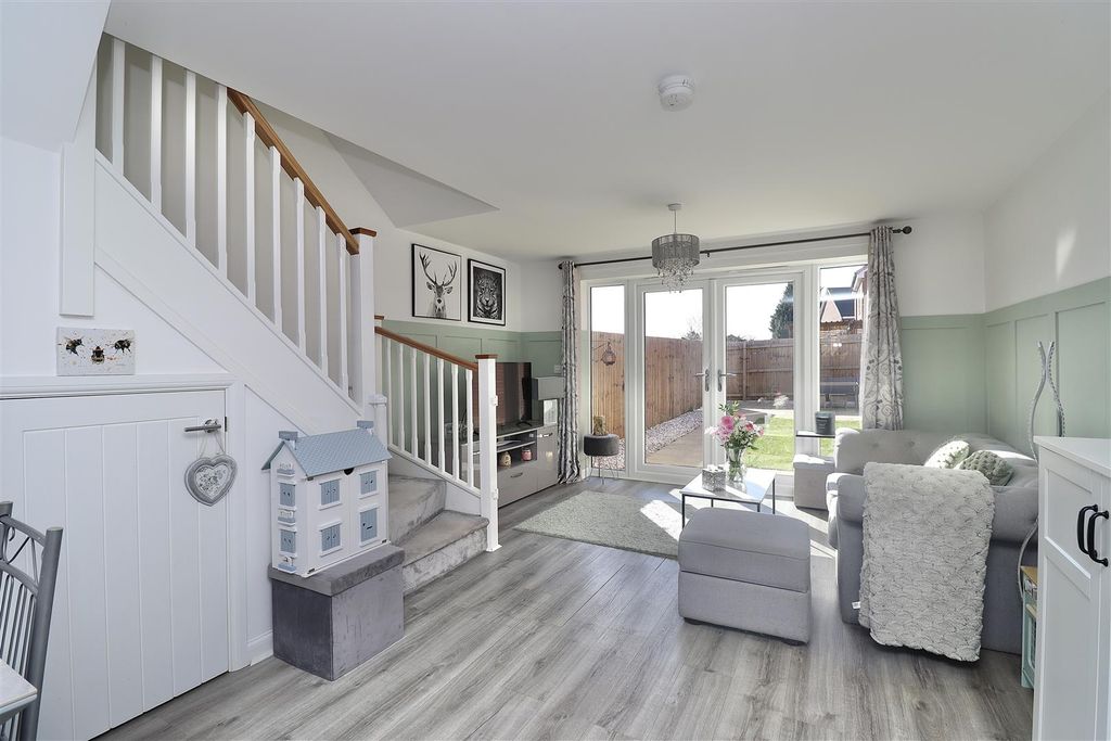 Property photo 2 of 13