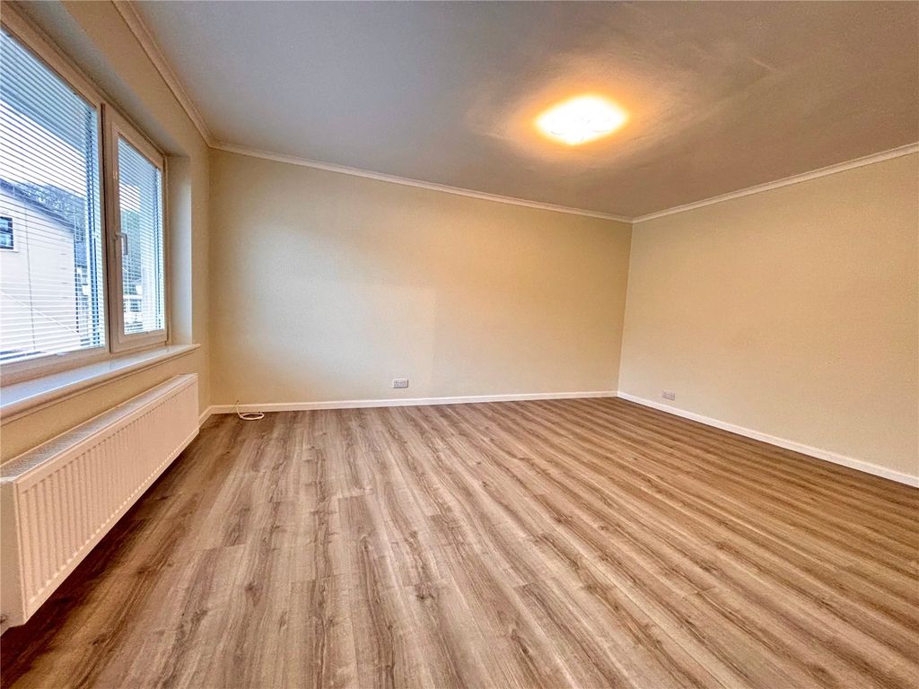 Property photo 3 of 6 Picture No. 45