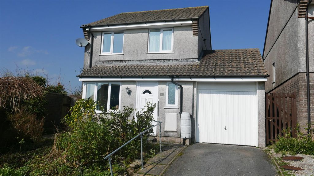 Property photo 1 of 12
